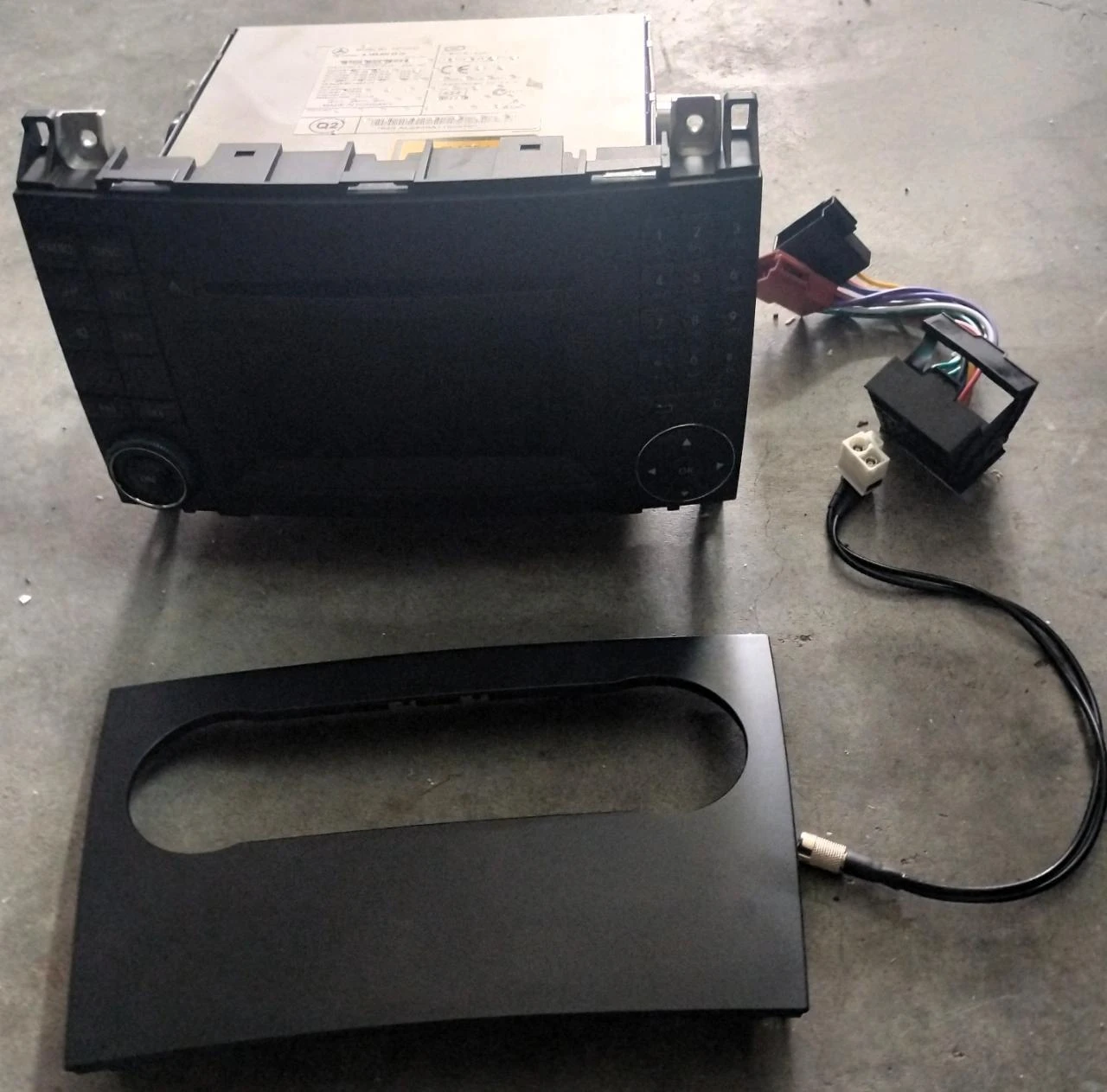 Rádio MF2830 Original Mercedes + Adaptador Painel + Cabos – photo 4